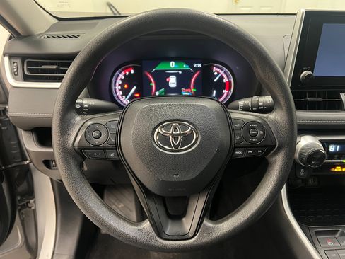 Used 2024 Toyota RAV4 XLE image 33