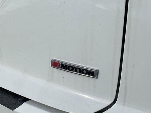 Used 2020 Volkswagen Atlas Cross Sport SEL Premium R-Line image 32