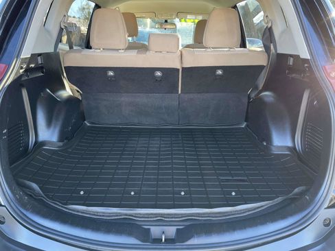 Used 2013 Toyota RAV4 LE image 8