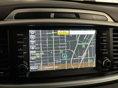 Used 2019 Kia Sorento SX image 27