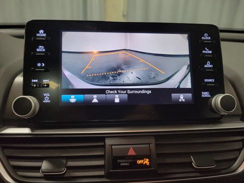 Used 2018 Honda Accord EX image 21