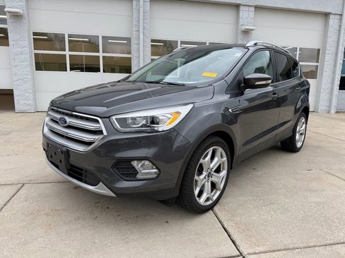 Used 2019 Ford Escape Titanium FWD image 1