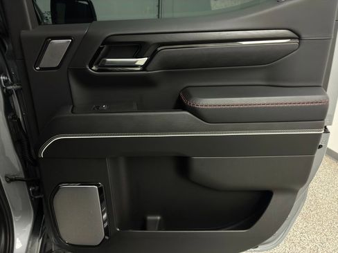 Used 2025 GMC Sierra 1500 AT4X image 53