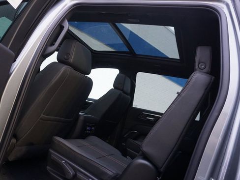 New 2026 Chevrolet Suburban High Country image 31