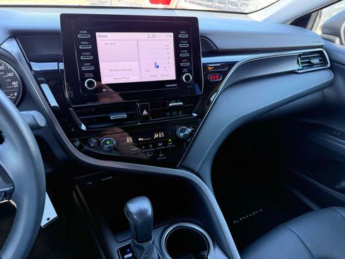 Used 2022 Toyota Camry SE w/ Carpet Mat Package (TMS) image 20