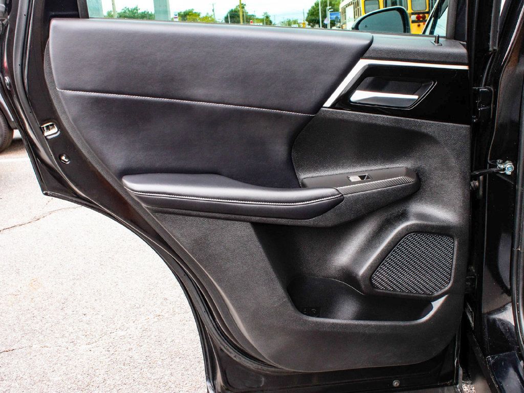 Used 2022 Mitsubishi Outlander SE FWD image 11