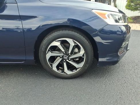Used 2016 Honda Accord EX image 9