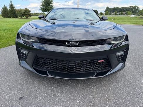 Used 2016 Chevrolet Camaro SS RWD image 4