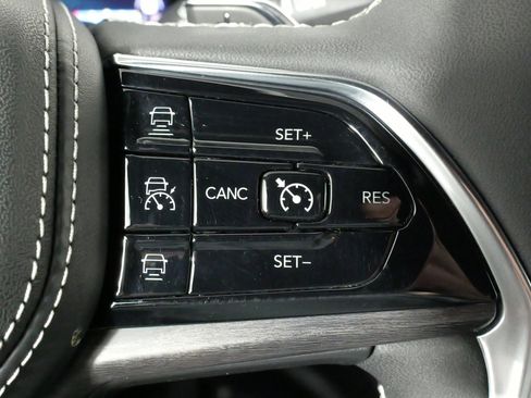 Used 2022 Jeep Grand Cherokee Overland image 47