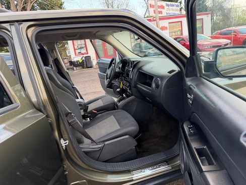 Used 2016 Jeep Patriot Sport w/ Power Value Group image 15