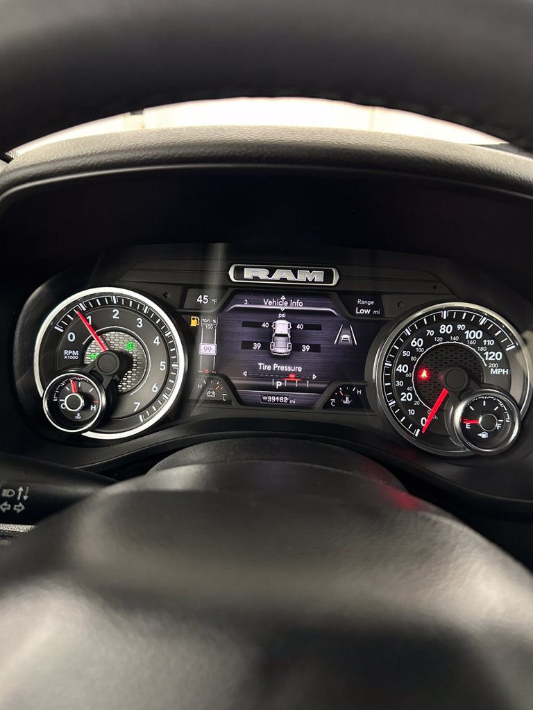 Used 2025 RAM 1500 Big Horn AWD/4WD image 18