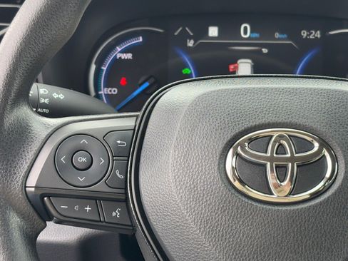 Certified 2025 Toyota RAV4 XLE image 22