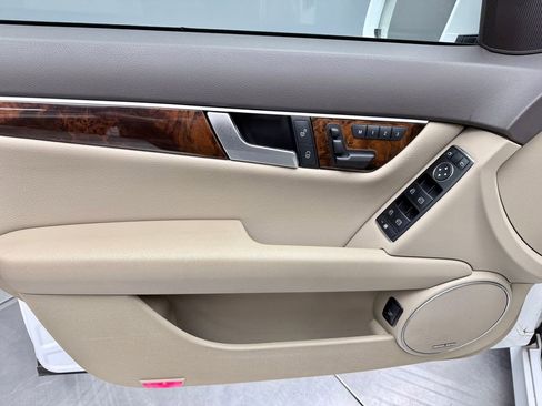 Used 2014 Mercedes-Benz C 300 4MATIC Sedan image 15
