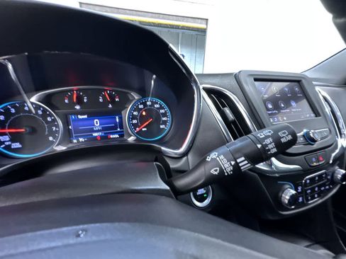 Used 2023 Chevrolet Equinox LT image 19