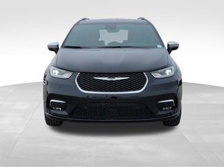 New 2026 Chrysler Pacifica Pinnacle w/ Trailer Tow Group AWD/4WD video 2