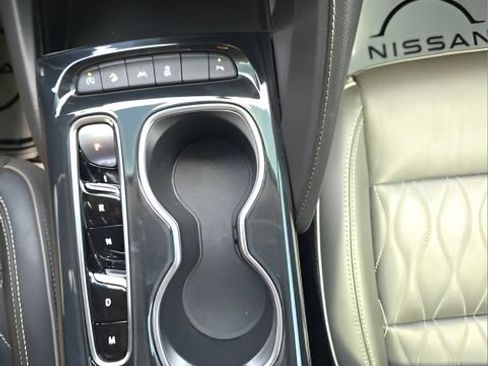 Used 2022 Buick Envision Avenir w/ Premium Seat Package AWD/4WD image 14