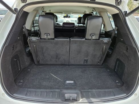 Used 2020 Nissan Pathfinder SL image 18