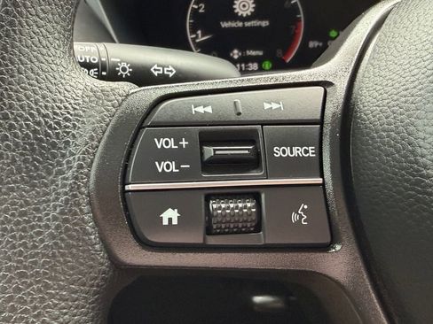 Used 2025 Honda HR-V LX image 29