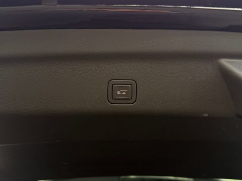 Used 2024 Cadillac Escalade V w/ LPO, ONYX Package AWD/4WD image 44