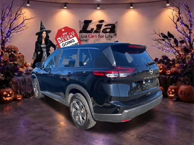 Used 2025 Nissan Rogue SV FWD image 5