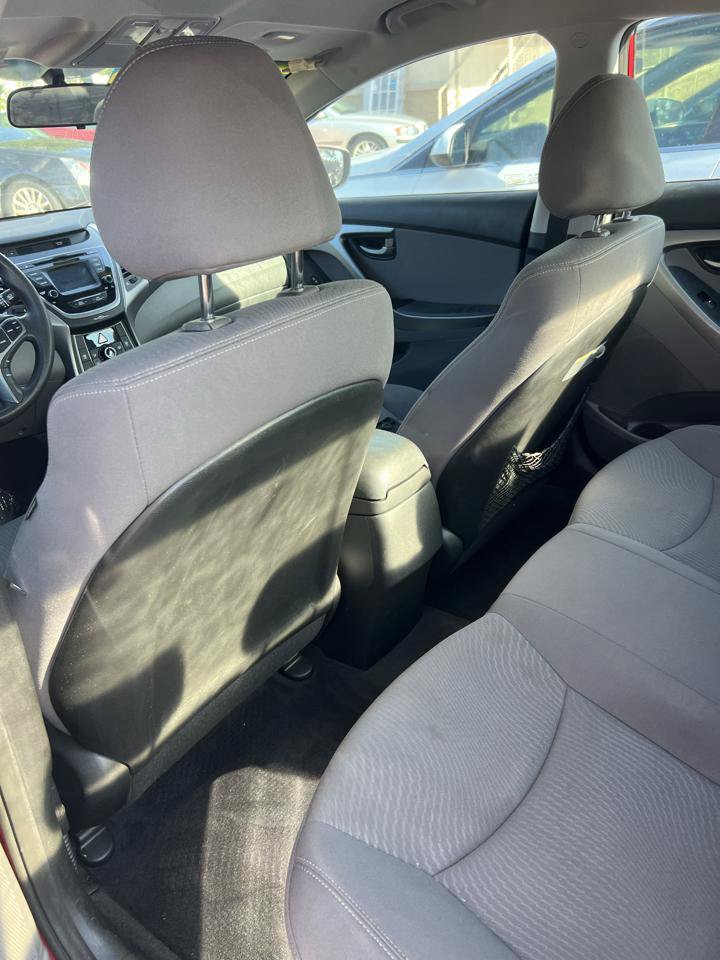 Used 2016 Hyundai Elantra SE w/ Option Group 02 FWD image 6