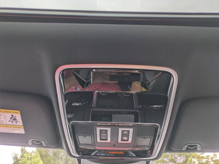 Used 2018 Land Rover Range Rover Sport HSE AWD/4WD image 13
