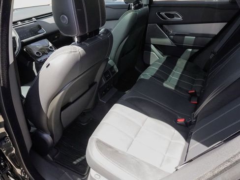 Used 2018 Land Rover Range Rover Velar R-Dynamic SE image 29