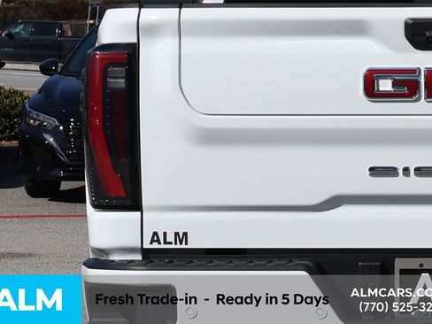 Used 2026 GMC Sierra 2500 AT4 image 11