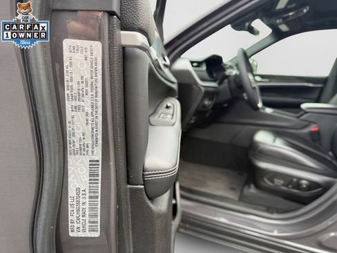 Certified 2025 Jeep Grand Cherokee Limited AWD/4WD image 24