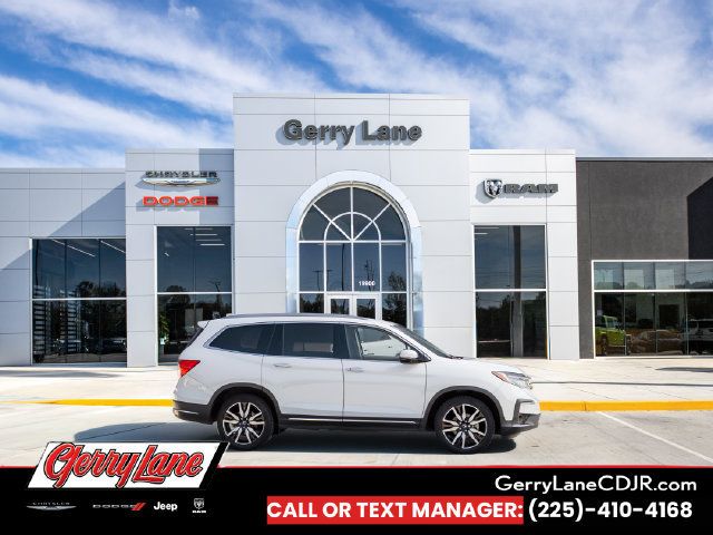 Used 2021 Honda Pilot Touring image 1