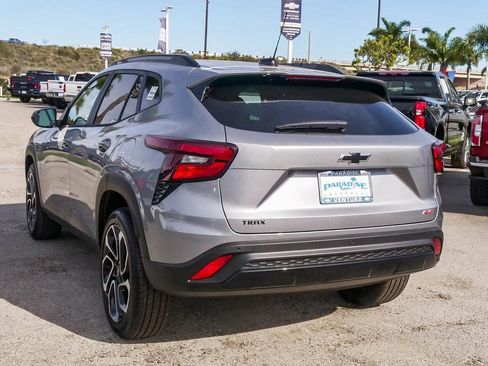 New 2026 Chevrolet Trax RS w/ Sunroof Package image 9
