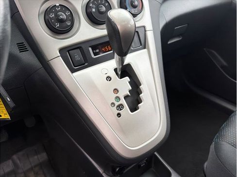 Used 2010 Toyota Matrix S FWD image 18