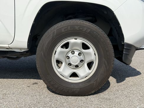 Used 2021 Toyota Tacoma SR w/ SR Convenience Package RWD image 13