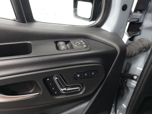 Used 2024 Mercedes-Benz Sprinter 2500 image 6