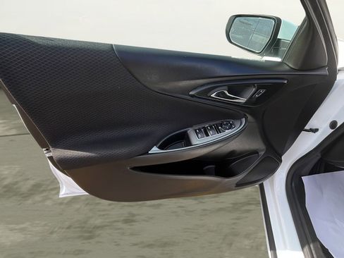 Used 2024 Chevrolet Malibu LT image 17