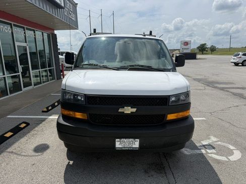 Used 2022 Chevrolet Express 2500 w/ Driver Convenience Package RWD image 10