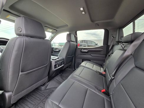Used 2025 GMC Sierra 1500 SLT w/ SLT Premium Plus Package image 28