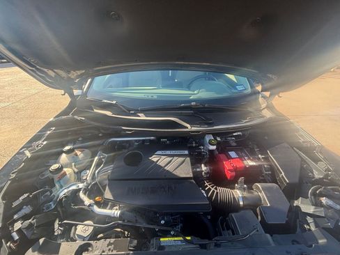 Used 2025 Nissan Rogue SV image 32