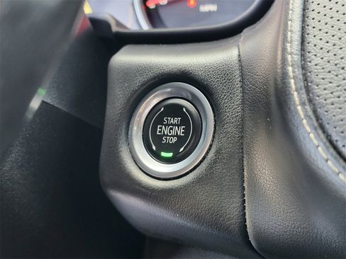 Used 2021 Chevrolet Tahoe Premier w/ Premium Package image 24