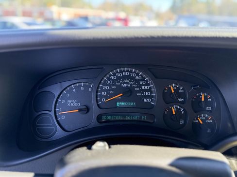 Used 2004 GMC Yukon XL SLT w/ Preferred Equipment Group image 14