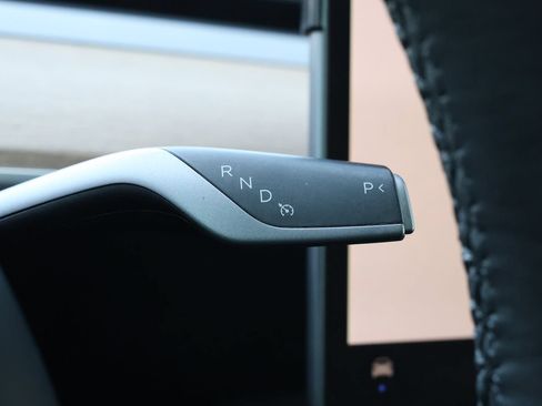 Used 2023 Tesla Model Y Long Range AWD/4WD image 22