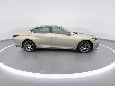 Used 2019 Lexus ES 350 w/ Premium Package image 9