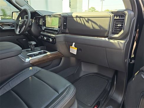 New 2025 GMC Sierra 1500 Elevation w/ Preferred Package image 13