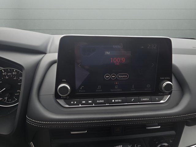 Certified 2025 Nissan Rogue SV w/ SV Premium Package FWD image 15