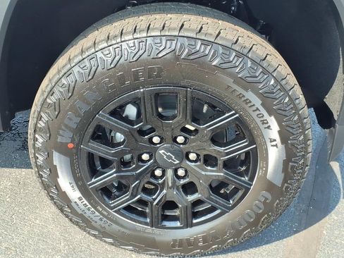 New 2026 Chevrolet Colorado Trail Boss AWD/4WD image 16