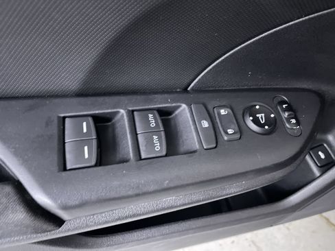 Used 2019 Honda Civic LX image 11