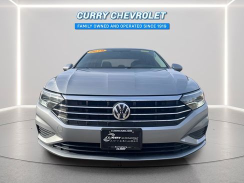 Used 2019 Volkswagen Jetta SE w/ Cold Weather Package image 3