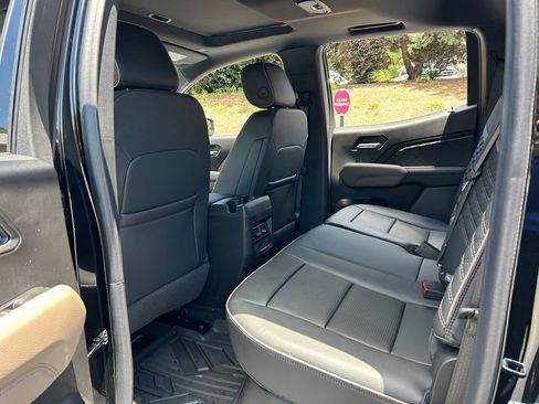 New 2026 GMC Canyon Denali w/ LPO, Denali Black Edition AWD/4WD image 43