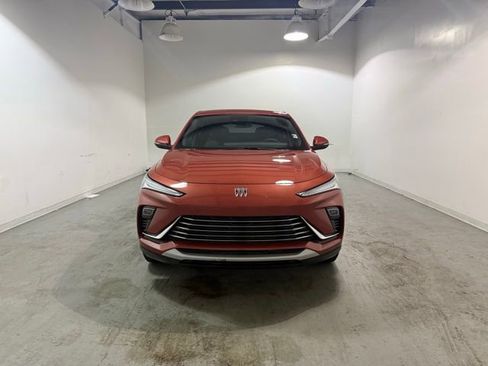 Used 2024 Buick Envista Preferred w/ Convenience I Package image 2