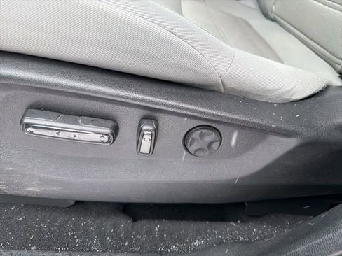 Used 2020 Honda CR-V EX image 21